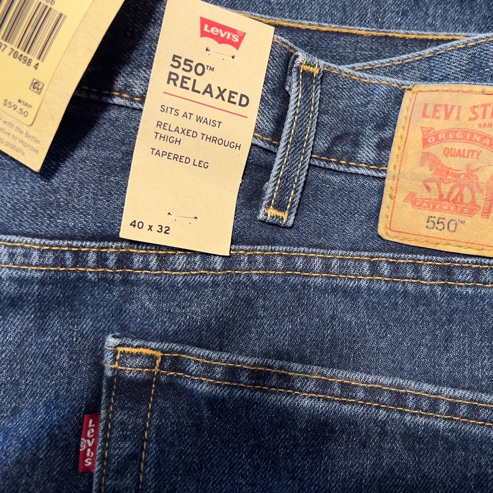 Levi's 550 Relaxed Fit Jeans - Classic Blue